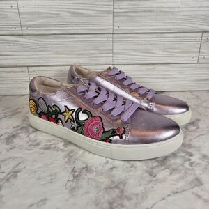 Kenneth Cole New York Kam Sneaker Size 7.5 Embroidered Floral Lavender Metallic